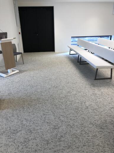 Vloerbekleding Slosse bij Rouwleding Koekelare