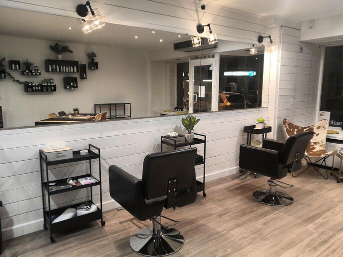 Vloerbekleding Slosse bij Kapsalon Skinkwafé Torhout
