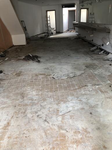 Vloerbekleding Slosse bij Kapsalon Skinkwafé Torhout