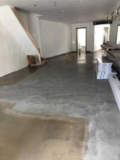 Vloerbekleding Slosse bij Kapsalon Skinkwafé Torhout