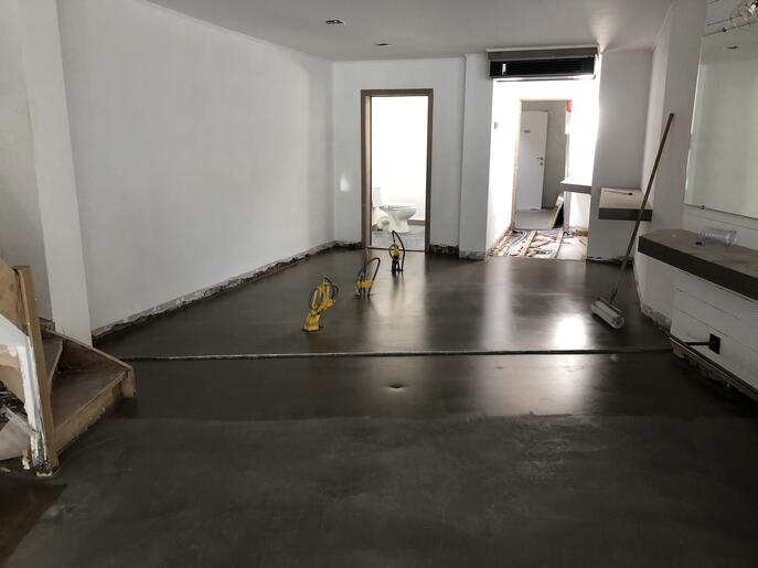 Vloerbekleding Slosse bij Kapsalon Skinkwafé Torhout