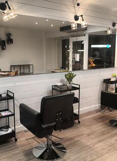 Vloerbekleding Slosse bij Kapsalon Skinkwafé Torhout
